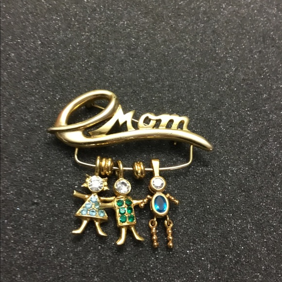 🚨Sale🚨 Vintage Goldtone Mom Brooch Pin w/ 3 Child Charms - Picture 4 of 5